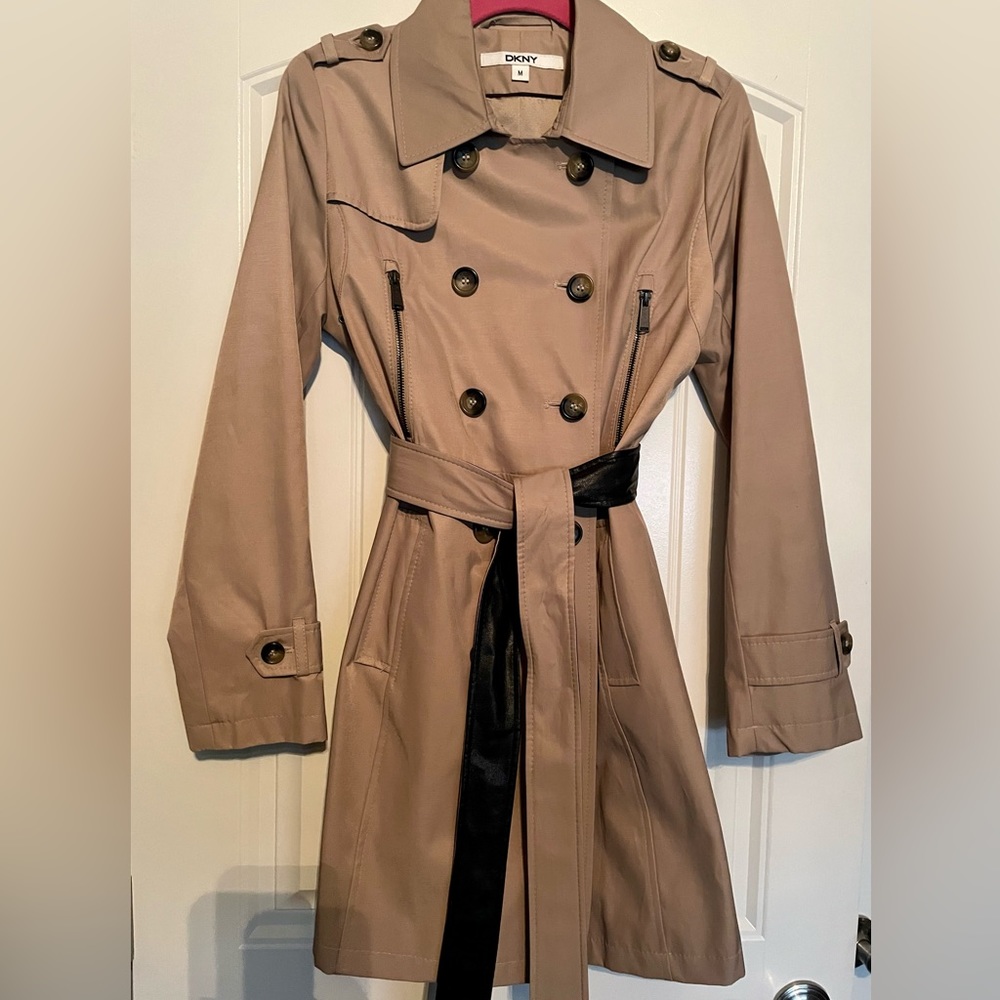DKNY Camel Tan Belted Trench Coat  Sz M